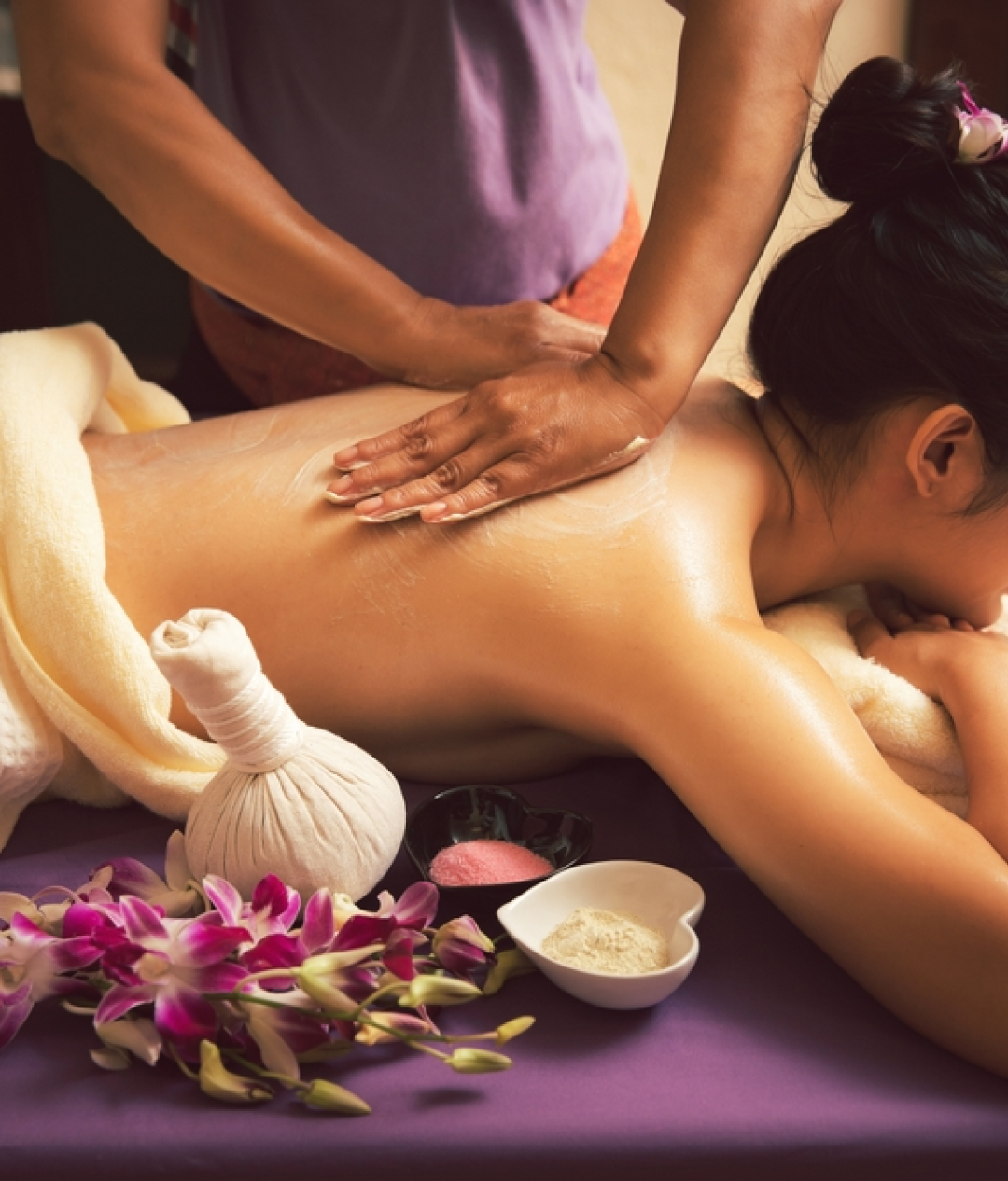 Back Massage with Aroma therapy